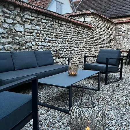 Holiday home Maison Avec Jardin Au Coeur De